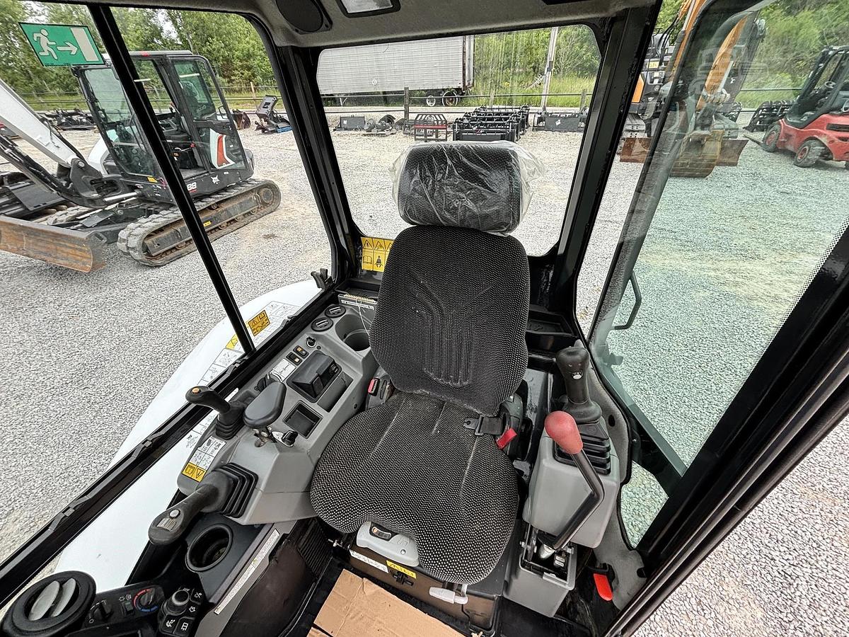2023 BOBCAT E35IR2