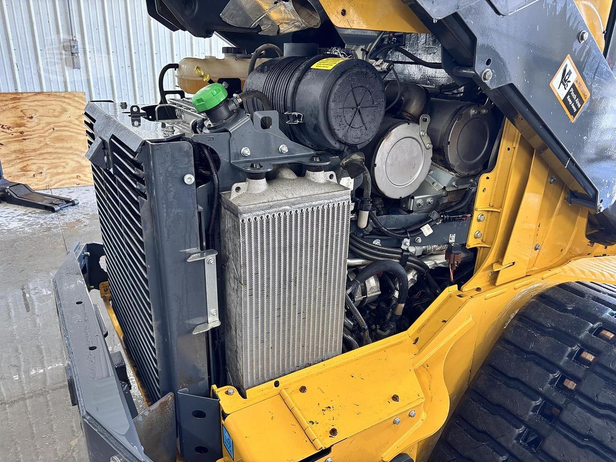 Used 2024 DEERE 333G