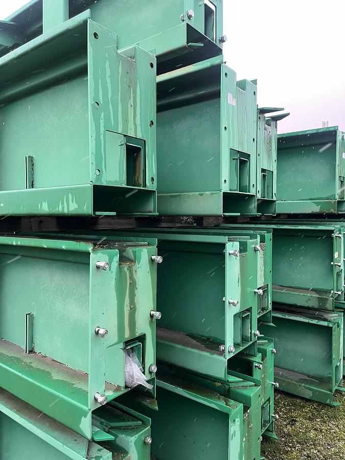 Used Log sorting pockets NEW