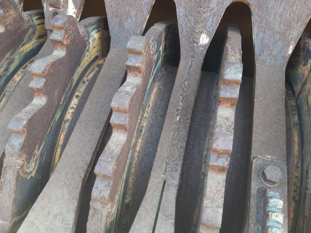 Used DEBARKER CANADA