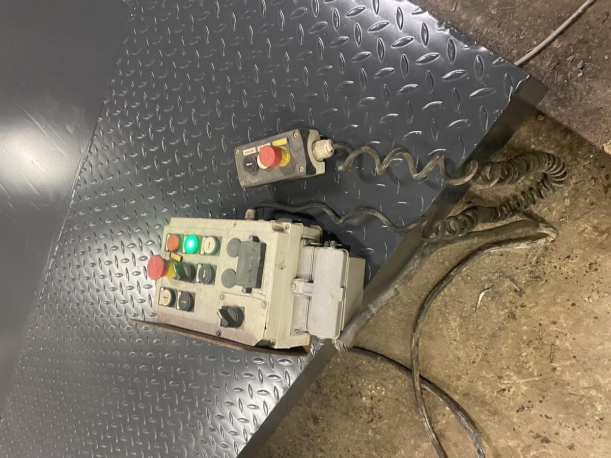 Used Translyft scissor lifting table