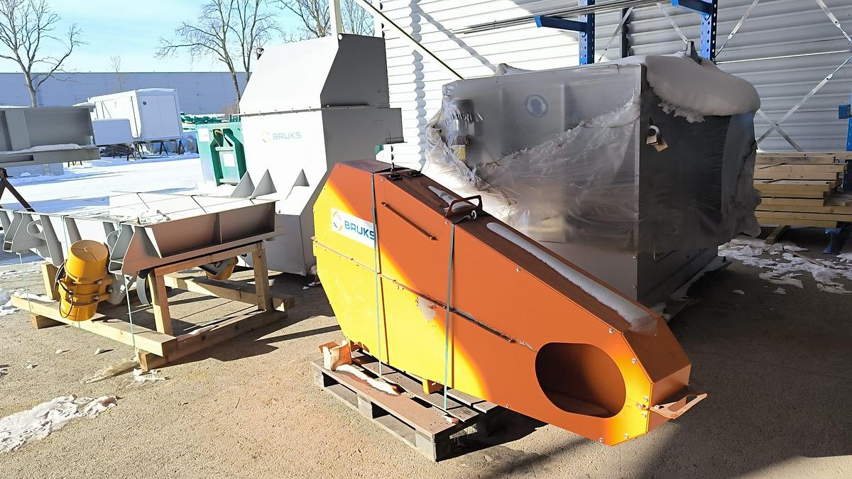 Used NEW Re-Chipper Bruks