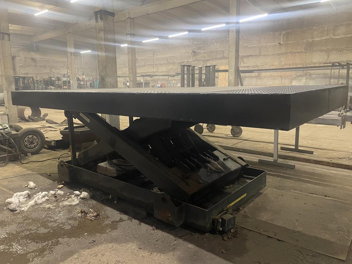 Used Translyft scissor lifting table