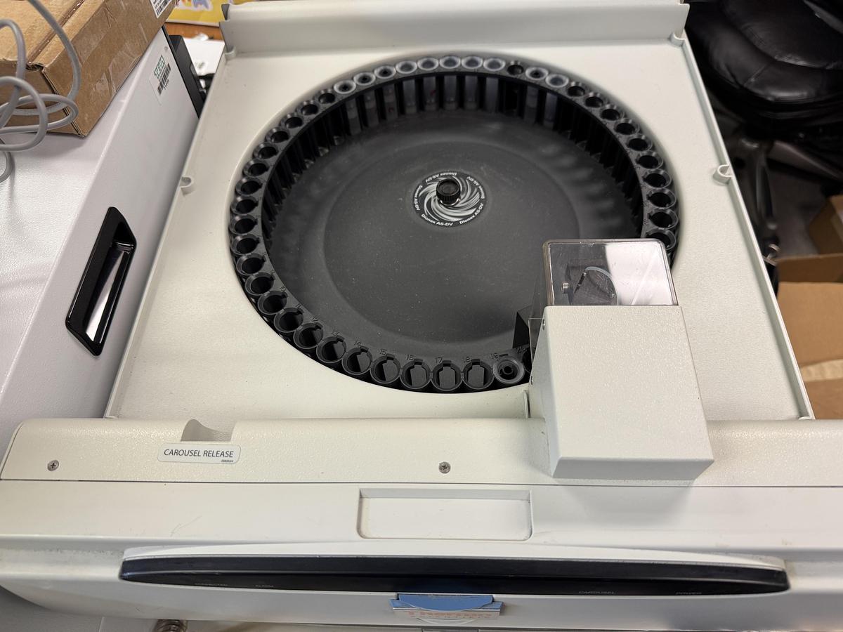 Used Thermo Dionex AS-DV Autosampler 068888