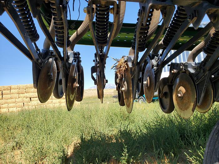 Used 25' John Deere 455 Grain Drill w/ Small Seed Box