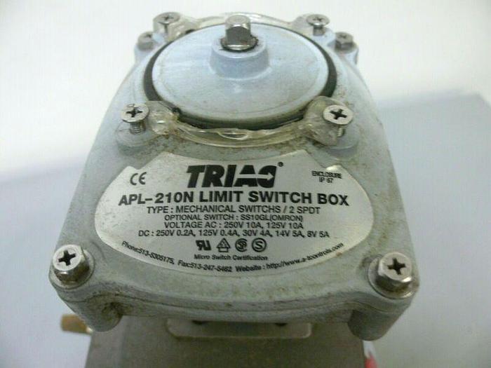 Used Triad Controls 2R300SR 150 PSI Actuator + 4" CF8M 1000 WOG Valve & APL-210N