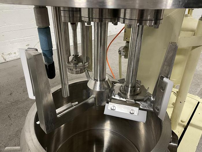 Used 10 GALLON ROSS TRIPLE SHAFT MIXER – PVM-10 – S/S – VAC – JKTD (#9722)