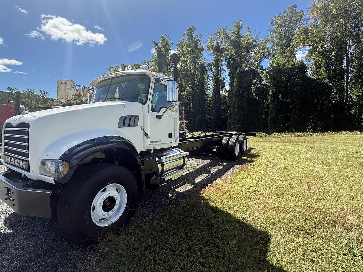 Used 2009 Mack GU 713 Cab/Chassis