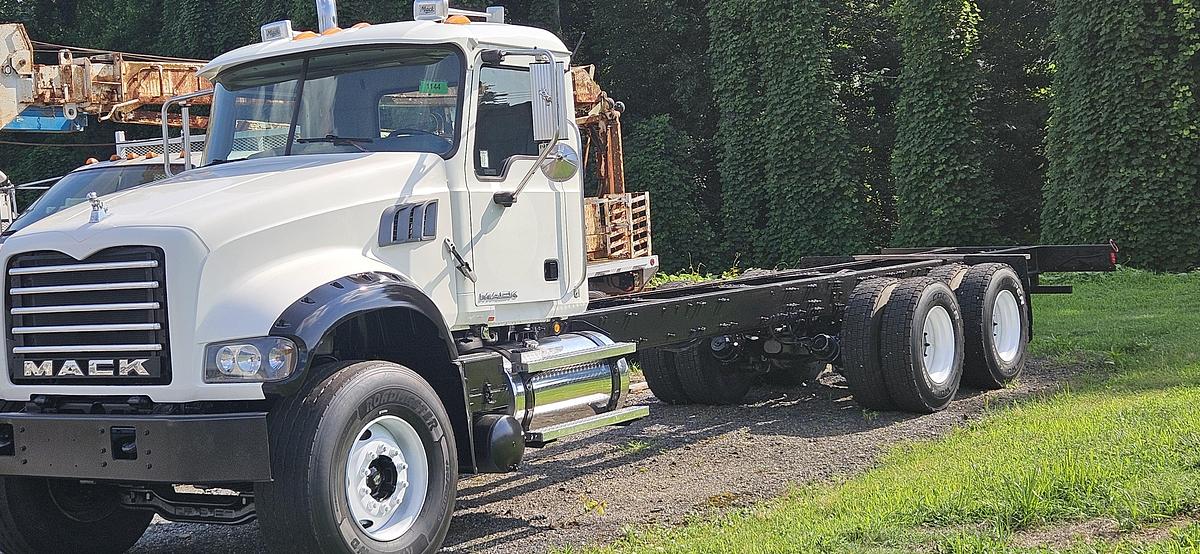 Used 2009 Mack GU 713 Cab/Chassis
