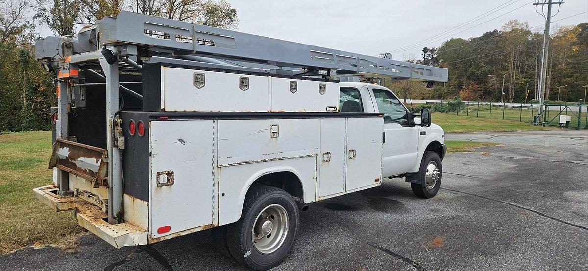 Used 2001 5T Smeal Pump Hoist