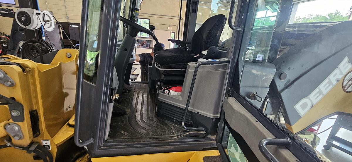 Used 2015 244k John Deer Loader