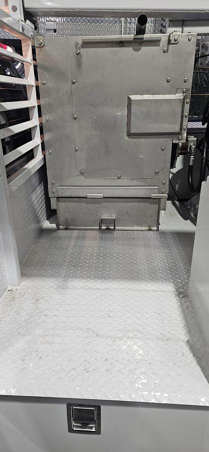 Pulstar P12000 w/ Hatz Diesel Deck Engine .8 Gallons per Hour