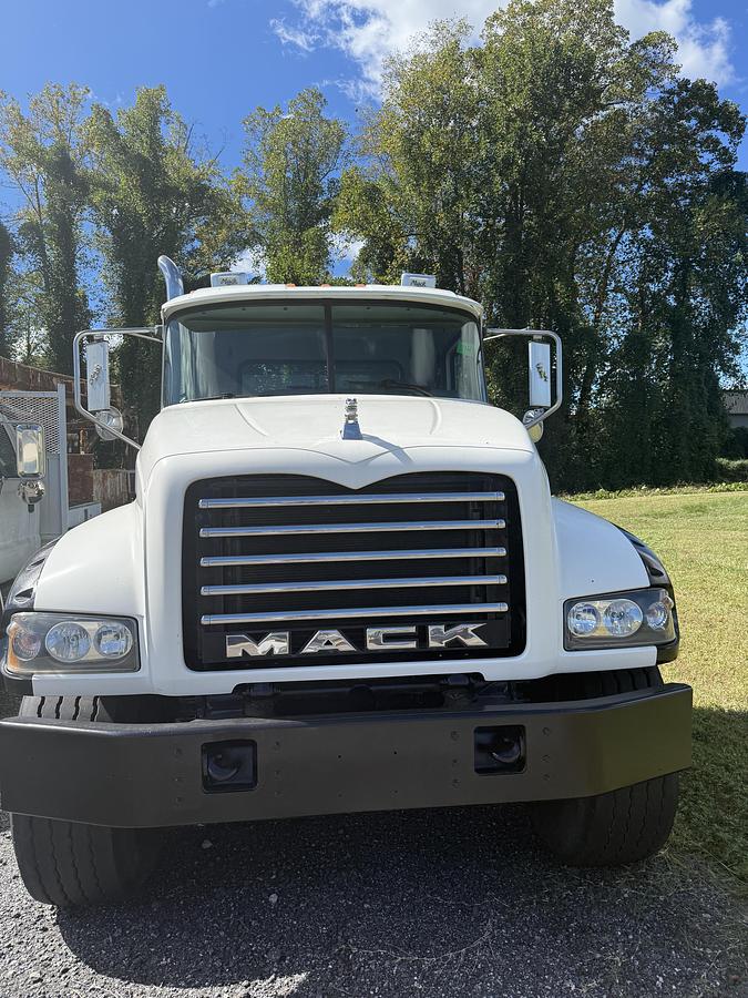 Used 2009 Mack GU 713 Cab/Chassis