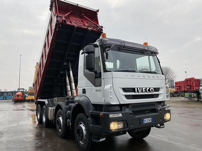 Usato 2007 IVECO TRAKKER 8*4 450 E/5 TRILATERALE