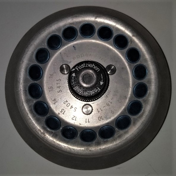 Used Eppendorf 5402 Refrigerated Microcentrifuge (18 x 2mL)