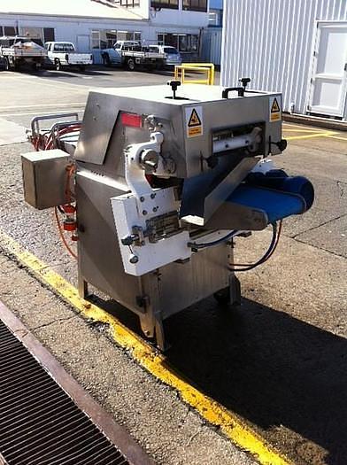 Used Trio FDS 104 Skinning Machine
