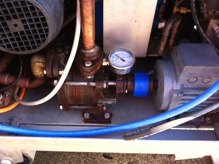 Used Trio FDS 104 Skinning Machine