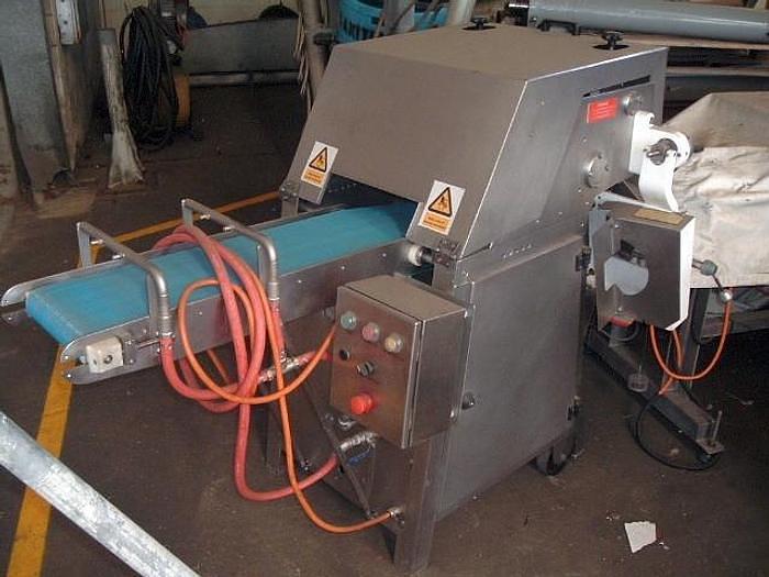 Used Trio FDS 104 Skinning Machine