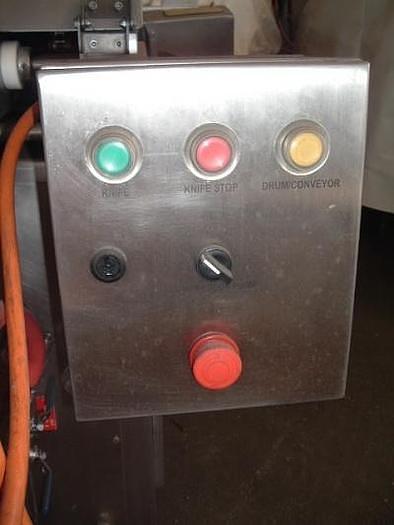 Used Trio FDS 104 Skinning Machine