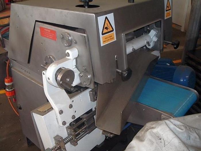 Used Trio FDS 104 Skinning Machine