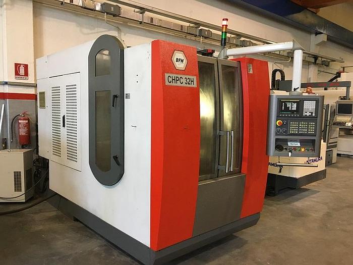 Usato CENTRO DI LAVORO 5 ASSI CNC FANUC 0i – MB ANNO 2004