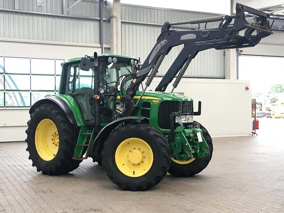 Used John Deere 6630 Premium - Tractor - 2010