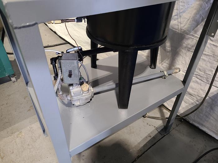 Used Metal Melting Furnace Gas or Propane 160 Pound