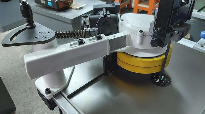 Comatic AF06 Bandsaw Feeder Variable Speed 5-40FPM