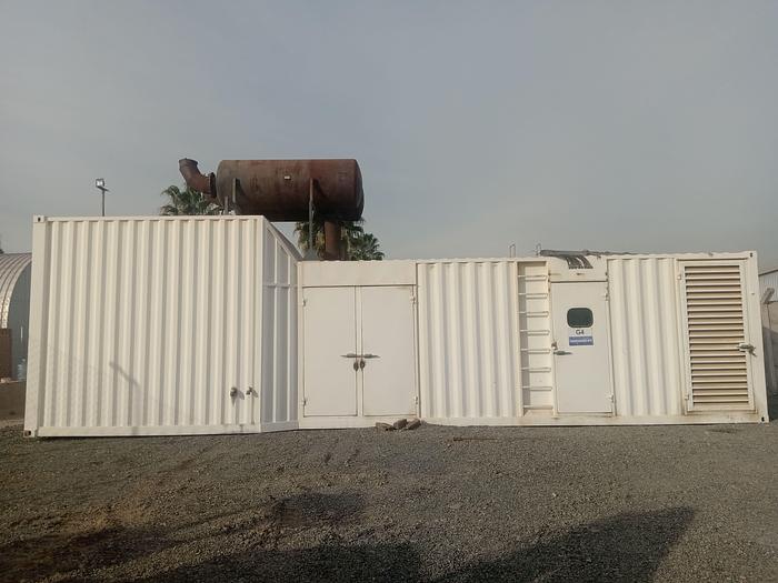 Usado 2011 CATERPILLAR 3516B 2000 KVA