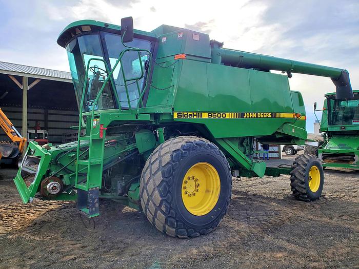 Used ** Auction ** 1996 John Deere 9500 SideHill Combine w/ 25' Header