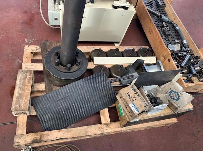 Usato Tornio parallelo a controllo numerico CMT URSUS CNC 28