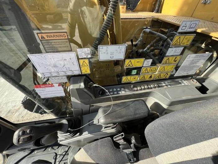 Used 2018 CAT 315FL/ with Hyd thumb