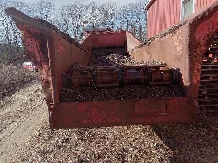 Used 2000 Morbark 3600 horizontal grinder