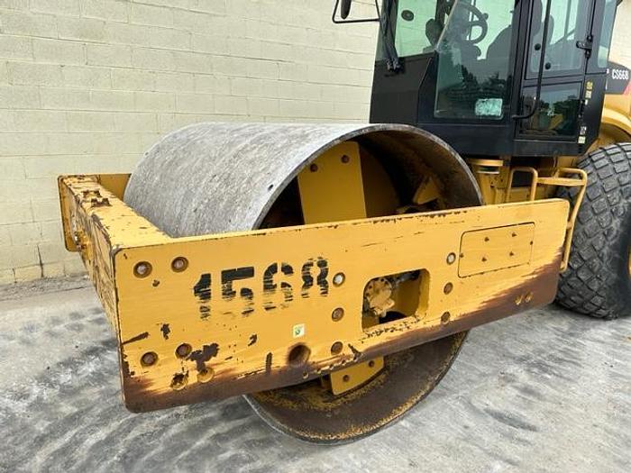 Used 2017 CATERPILLAR CS66B