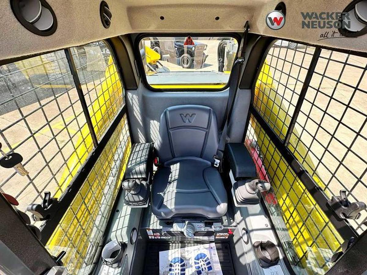 2025 Wacker Neuson ST50 Compact Track Loader