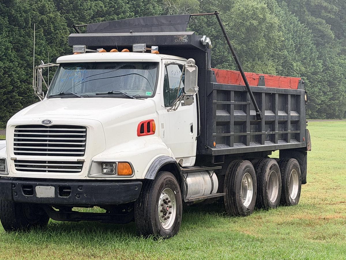 Used 1998 Ford LT 9513 Tri Axle