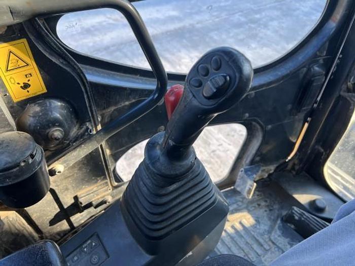 Used 2015 Komatsu PC-138-10