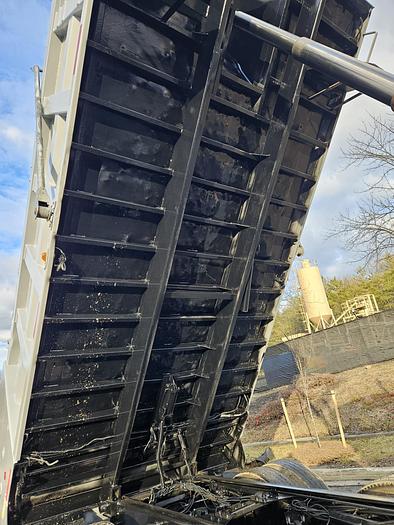 Used 2017 *** ALLISON AUTOMATIC *** Kenworth T880