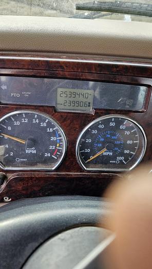 Used 2007 Mack CV713 Granite