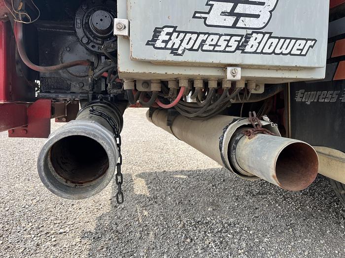 Used 2002 Freightliner FL-80