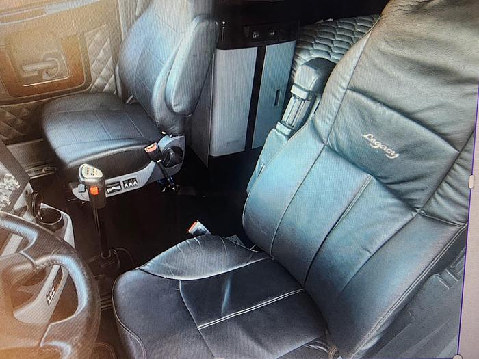 Used 2022 Freightliner Coronado SD122