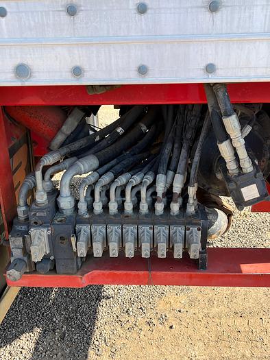 Used 2002 Freightliner FL-80