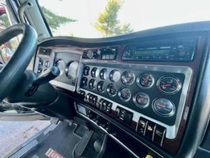 Used 2007 Peterbilt **0** Miles on Engine Rebuild W900L