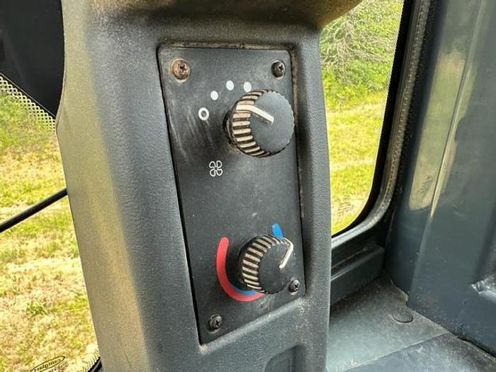 Used 2013 John Deere 644K