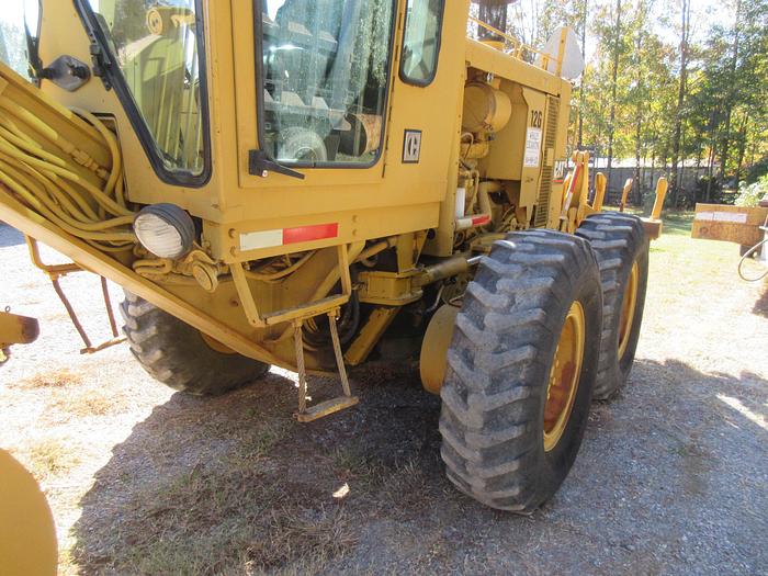 Used 1988 CAT 12G / with ripper