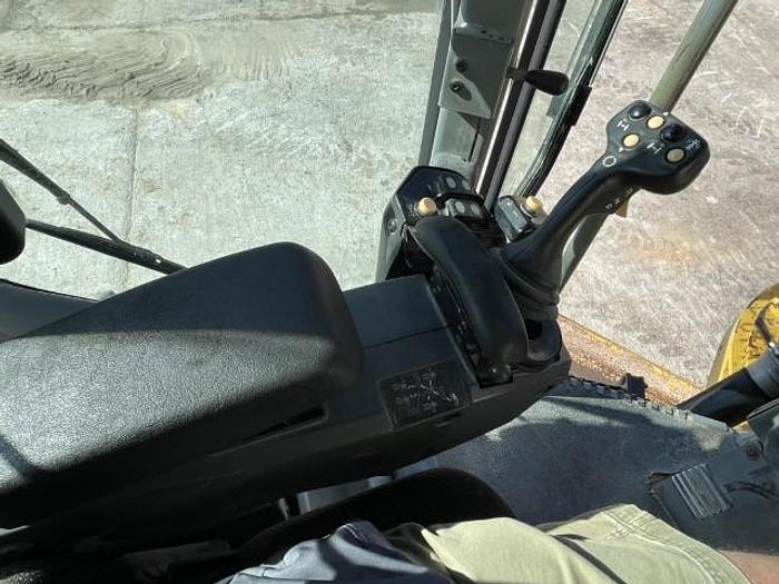 Used 2013 Caterpillar 120M2