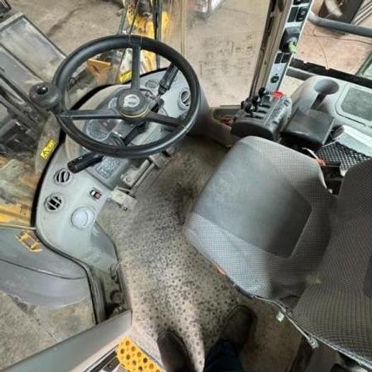 Used 2018 Volvo  L60H / high tip bucket
