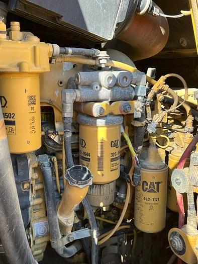 Used 2015 Caterpillar 963D