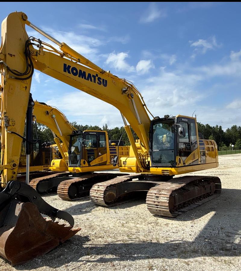 Used 2014 Komatsu PC210LC-10