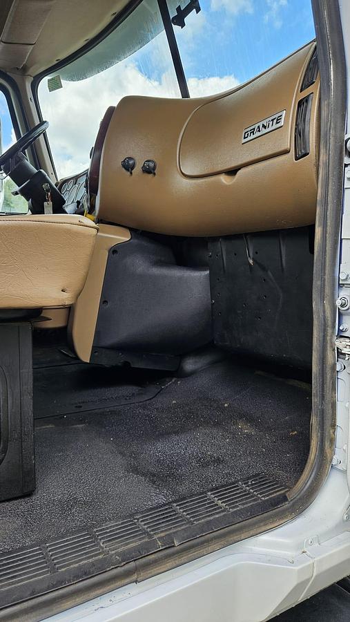 Used 2005 Mack *** ALLISON AUTOMATIC *** CV713 Granite